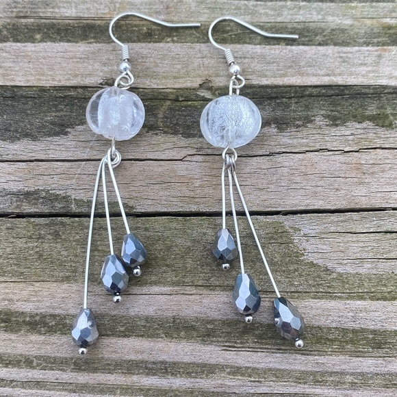 Bead dangle drop earrings silver foil beads and white glass stainless steel - Picture 5 of 6
